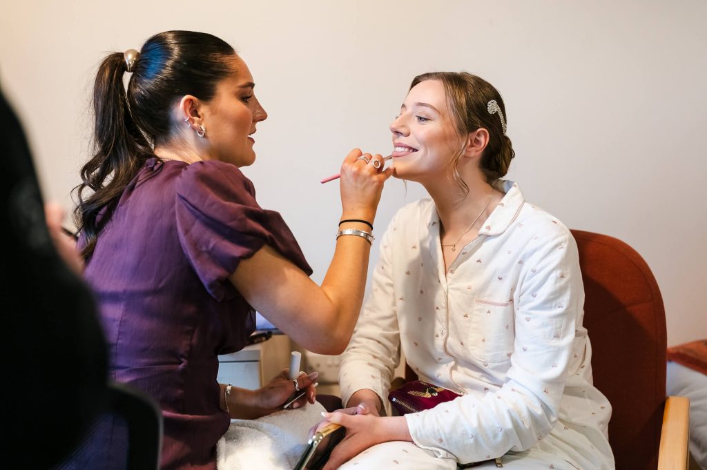 Bridal prep, Selwyn College Cambridge wedding photography